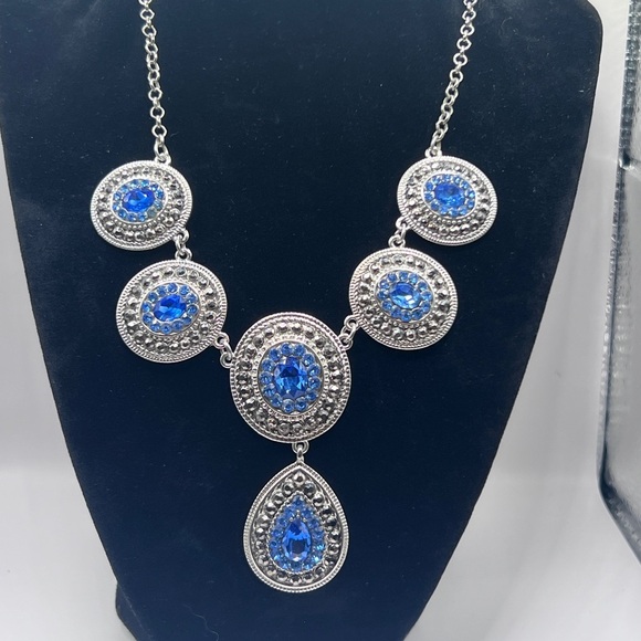 Beautiful Silver with Blue rhinestones necklace from Monet - Picture 1 of 8